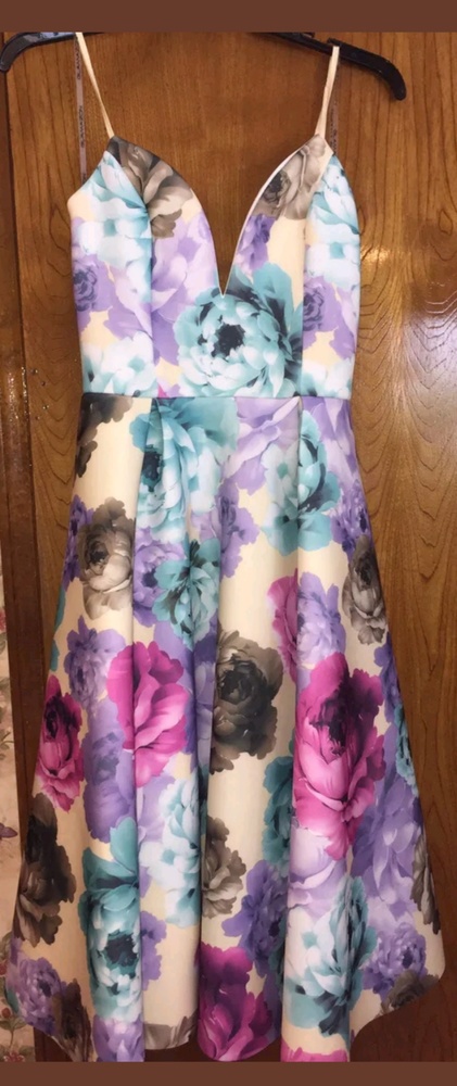 NWOT pinup classy plunge dress with pockets med